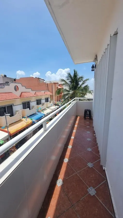 A Una Calle Del Ado 5Ta Avenida Playa del Carmen Apartment