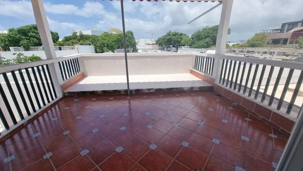 A Una Calle Del Ado 5Ta Avenida Playa del Carmen 0*,