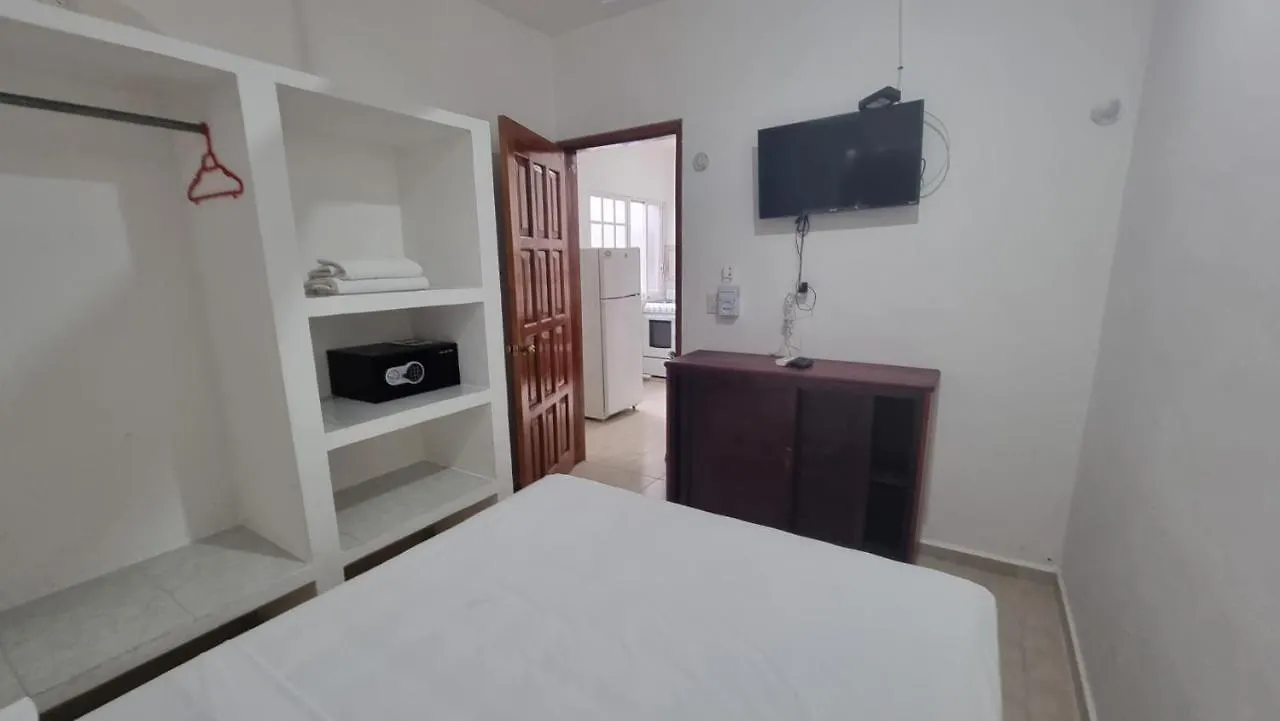 Apartment A Una Calle Del Ado 5Ta Avenida Playa del Carmen Mexico