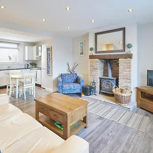  Holiday home Host & - Kurnell United Kingdom